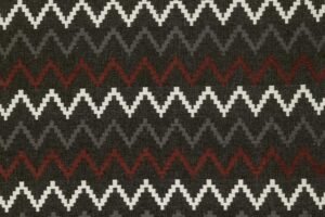 BETA döşemelik kumaş, modern geometrik desenleri ve dayanıklı dokusuyla yaşam alanlarınıza çağdaş bir şıklık kazandırır.