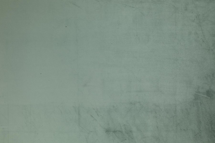 Merit, sade dokusu ve modern desenleriyle yaşam alanlarına zarif bir sadelik ve zamansız bir şıklık kazandıran döşemelik kumaştır.