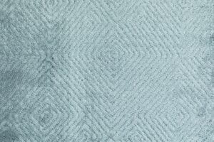 Seta, kadife dokusu ve zengin renk tonlarıyla yaşam alanlarına sofistike bir şıklık ve uzun ömürlü kullanım kazandıran döşemelik kumaştır.