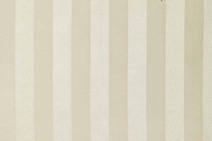 Valentine, zərif naxışları və nəcib toxuması ilə yaşayış sahələrinə klassik əzəmət və mürəkkəb atmosfer gətirən döşəmə parçasıdır.