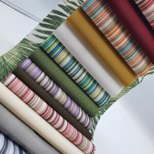 Rattan, çizgili ve düz renk alternatifleriyle yaşam alanlarına dinamizm ve modern bir enerji katan dayanıklı döşemelik kumaş koleksiyonudur.