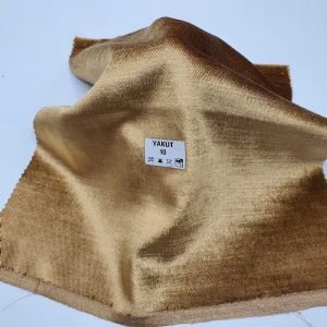 Ruby — это коллекция обивочных тканей премиум-класса, которые добавляют пространству утонченной элегантности и элегантности благодаря своим ярким цветам и роскошной бархатной текстуре.