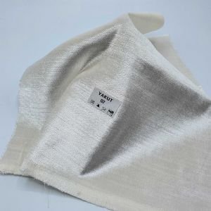 Ruby — это коллекция обивочных тканей премиум-класса, которые добавляют пространству утонченной элегантности и элегантности благодаря своим ярким цветам и роскошной бархатной текстуре.