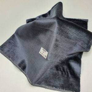 Ruby — это коллекция обивочных тканей премиум-класса, которые добавляют пространству утонченной элегантности и элегантности благодаря своим ярким цветам и роскошной бархатной текстуре.