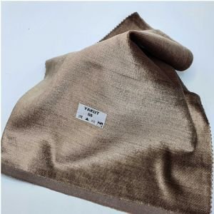 Ruby — это коллекция обивочных тканей премиум-класса, которые добавляют пространству утонченной элегантности и элегантности благодаря своим ярким цветам и роскошной бархатной текстуре.