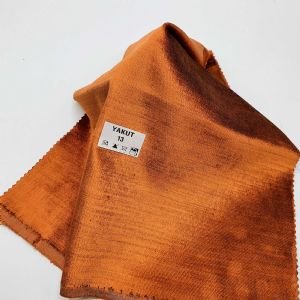 Ruby — это коллекция обивочных тканей премиум-класса, которые добавляют пространству утонченной элегантности и элегантности благодаря своим ярким цветам и роскошной бархатной текстуре.