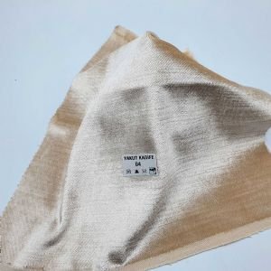 Ruby — это коллекция обивочных тканей премиум-класса, которые добавляют пространству утонченной элегантности и элегантности благодаря своим ярким цветам и роскошной бархатной текстуре.